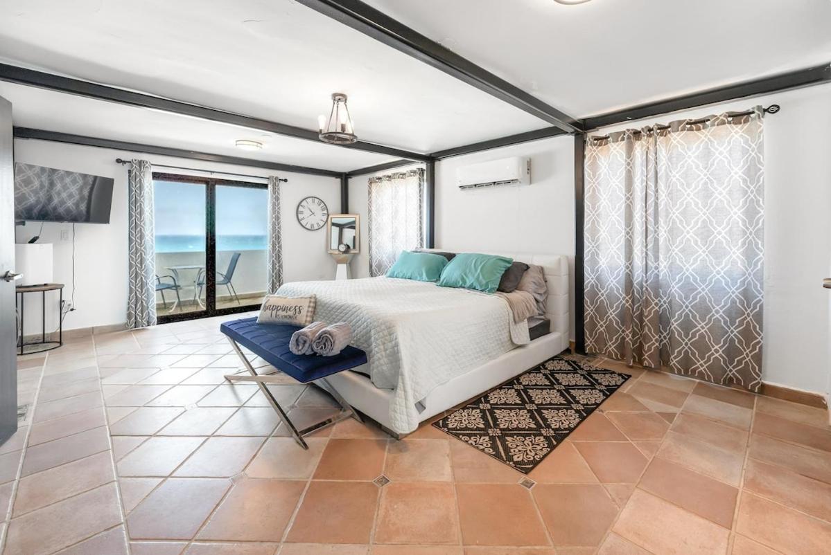 4 Bedroom Kikita Beach Villa Oceanfront W Pool Дорадо Экстерьер фото